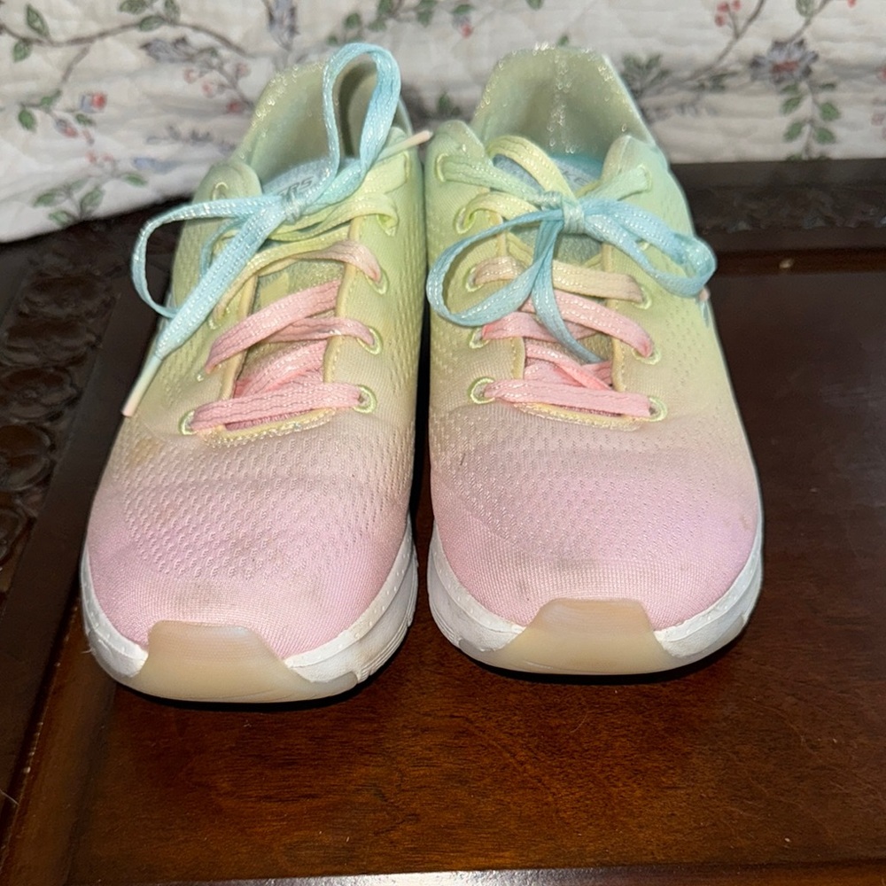 Skechers Air-cooled Arch fit Pastel Gradient Sneakers